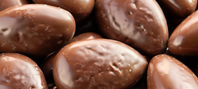 Firefly_many+almonds coated in full chocolate_photo_19144 Firefly_many+almonds coated in full chocolate_photo_19144